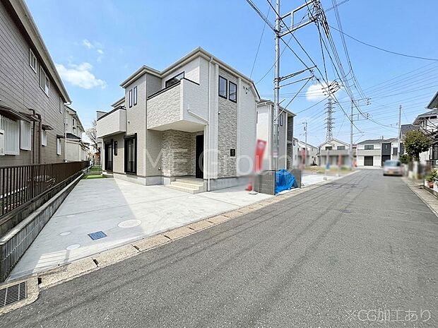 前面道路はきちんと整備されています  