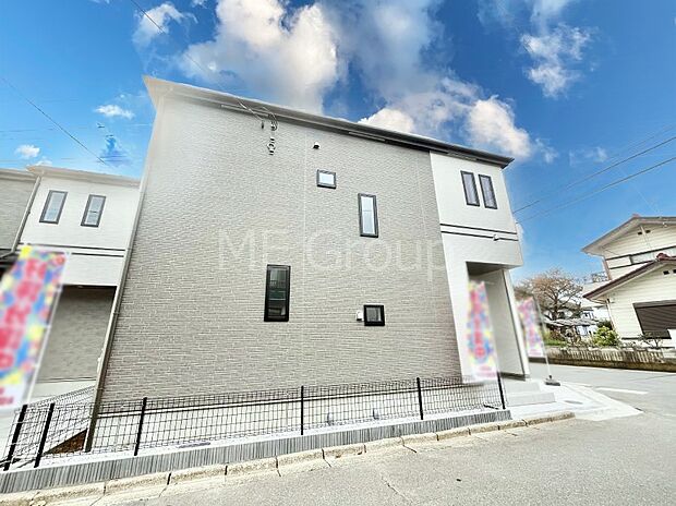 たっぷりの陽光と心地よい風が舞い込む住まい 