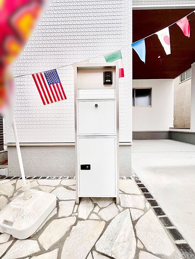 表札・インターホン・ポストをひとつに集約