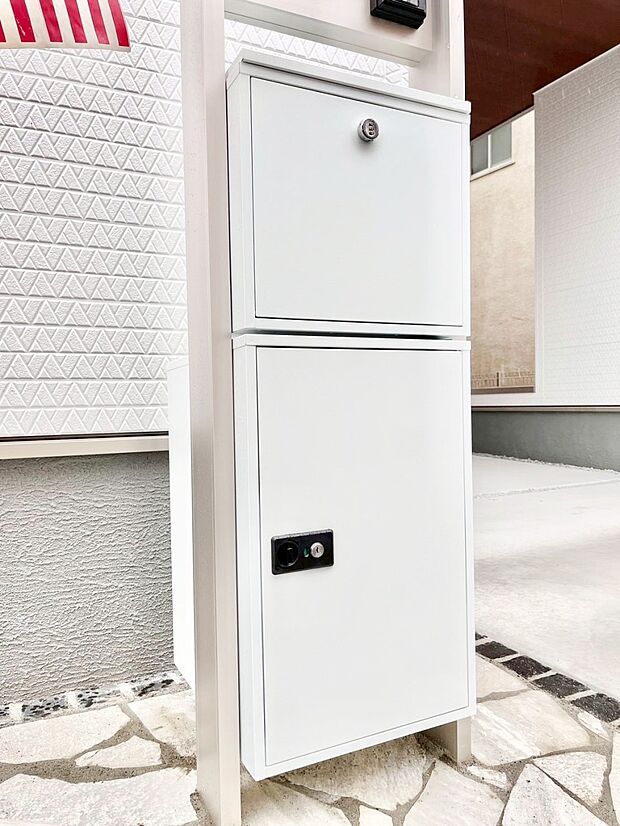 留守時の荷物の受け取りに便利な宅配ボックス