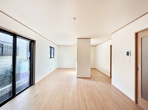 家族の笑顔が自然と生まれてくる、そんな雰囲気のダイニングに仕上がっています 