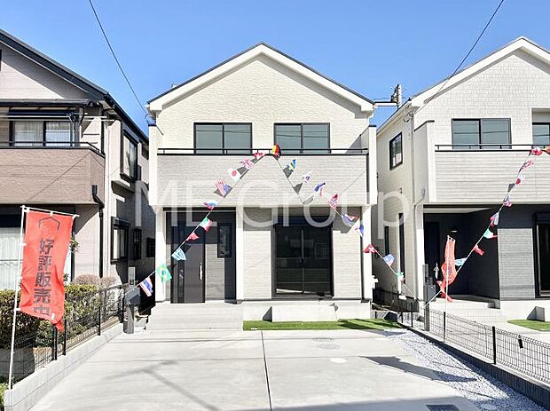 堂々完成！たっぷりの陽光と開放感に包まれる明るい住まい。 