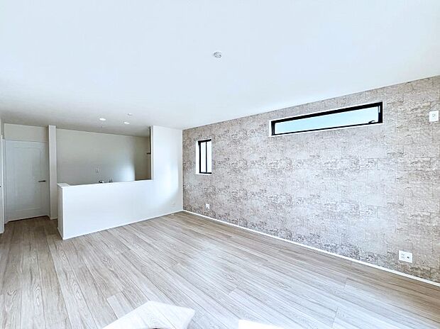 家族団らんの時間も増えそうなくつろぎのリビングダイニング。