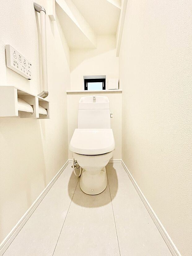 トイレは温水洗浄機能付き