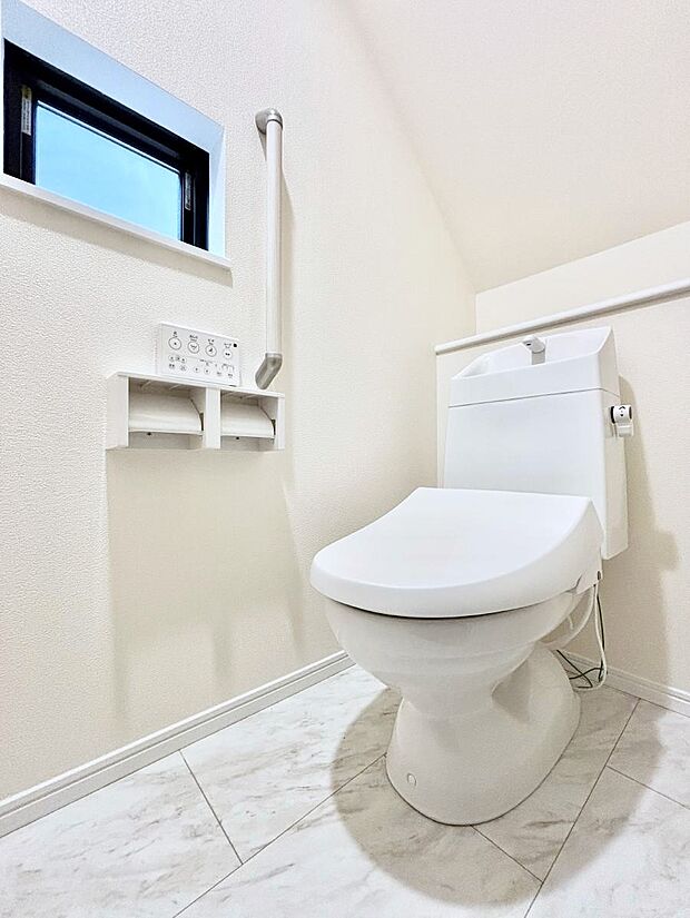 トイレは1階と2階それぞれに配置されていてとても便利です。 