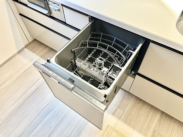 面倒なお片づけは食洗機にお任せ!家事の負担が減って、時間にも気持ちにもゆとりができます。