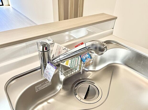 浄水器一体型のキッチンで洗い物用・料理用と切り替え簡単!