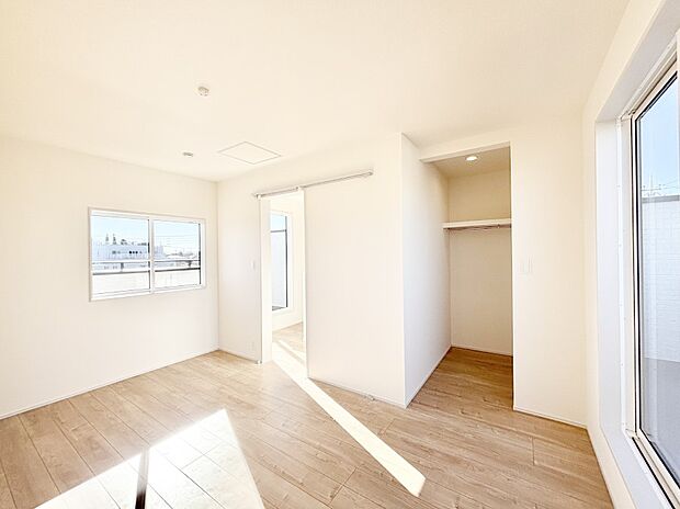 子供部屋にもおすすめな収納スペースたっぷりの居室