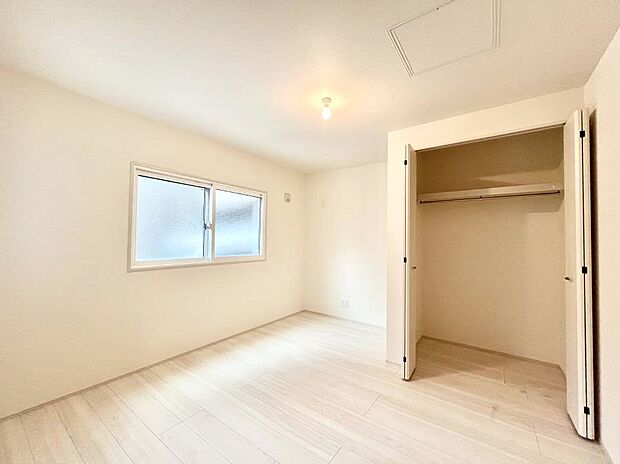 子供部屋にもおすすめな収納スペースたっぷりの居室