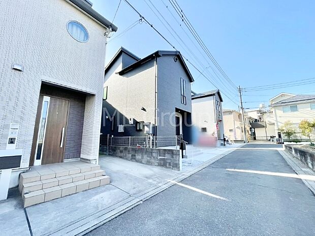 見通しの良さとともに、街並みに開放感を与えてくれます。 