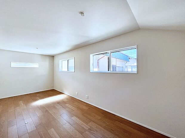 2面採光なので、明るく風通しも良く心地良い生活が送れます。