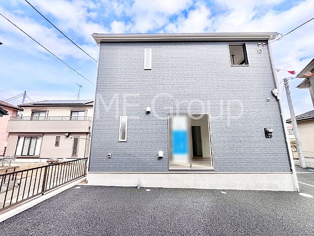 溢れる陽光でご家族の笑顔も輝く