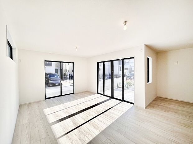 家族の笑顔が自然と生まれてくる、そんな雰囲気のダイニングに仕上がっています