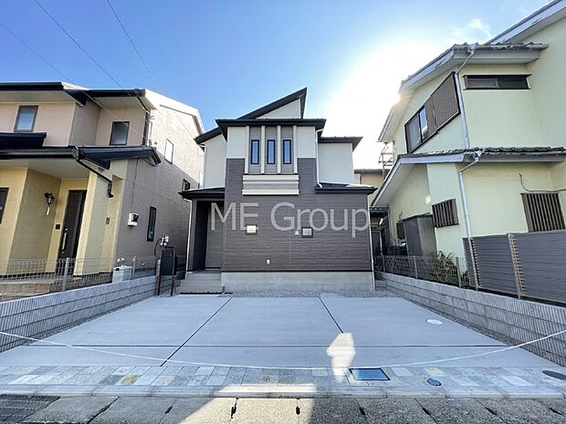 溢れる陽光でご家族の笑顔も輝く