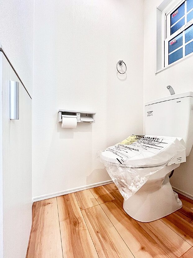 トイレは1階と2階それぞれに配置されていてとても便利です。 