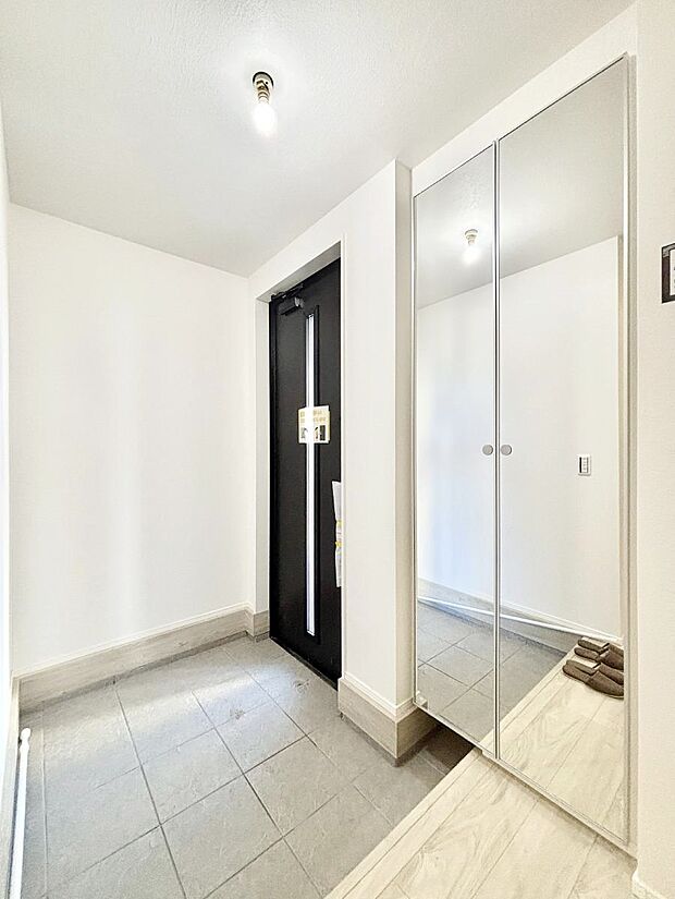 家族の帰宅やお客様をあたたかく迎える玄関