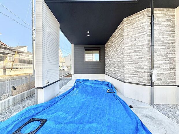 ビルトインタイプは大切なお車を傷や汚れから守ることができます。