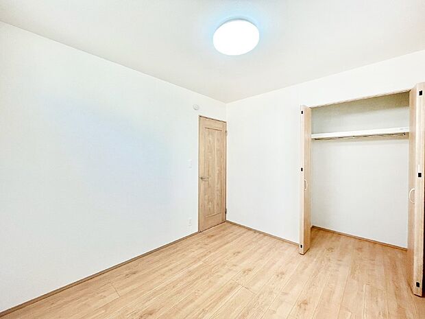 ナチュラルなフローリングはどんなインテリアにもマッチ。