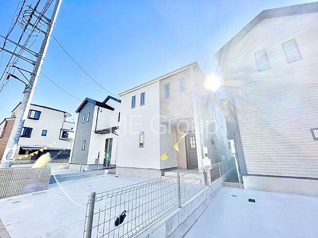 溢れる陽光でご家族の笑顔も輝く