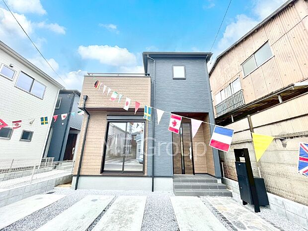 洗練された外観、上質な住空間が広がる室内は永く安心して過ごせる住居です。