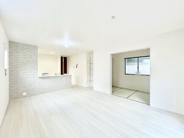 隣接の和洋室を開放すればさらに広々空間に