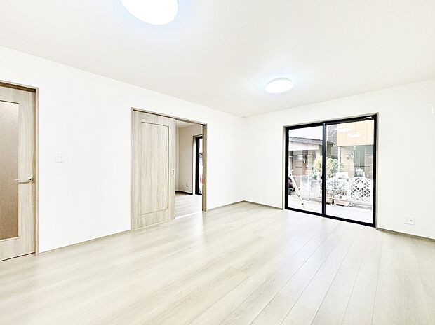 家族団らんの時間も増えそうなくつろぎのリビングダイニング