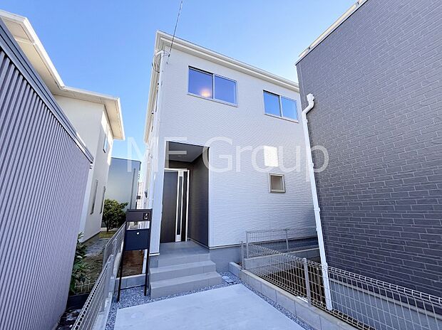 溢れる陽光でご家族の笑顔も輝く