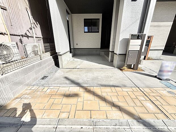 ビルトインタイプは大切なお車を傷や汚れから守ることができます。