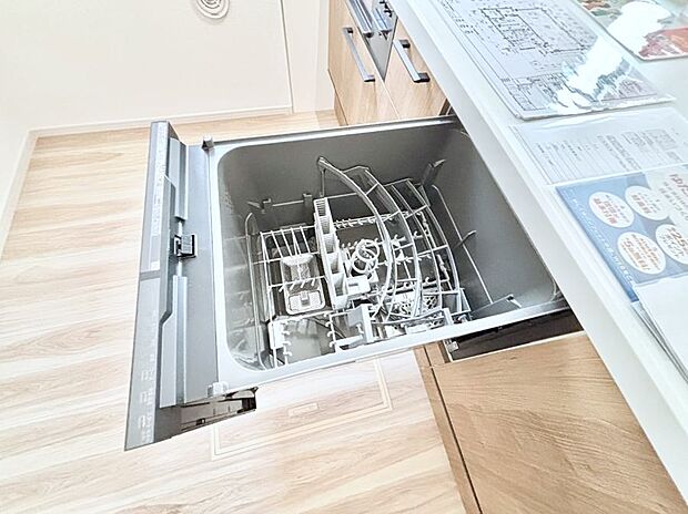 面倒なお片づけは食洗機にお任せ!家事の負担が減って、時間にも気持ちにもゆとりができます。