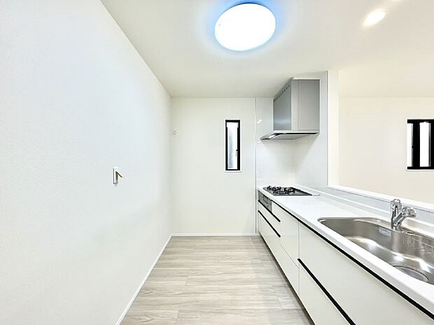 ゆとりあるキッチンではご家族と楽しくお料理ができます。