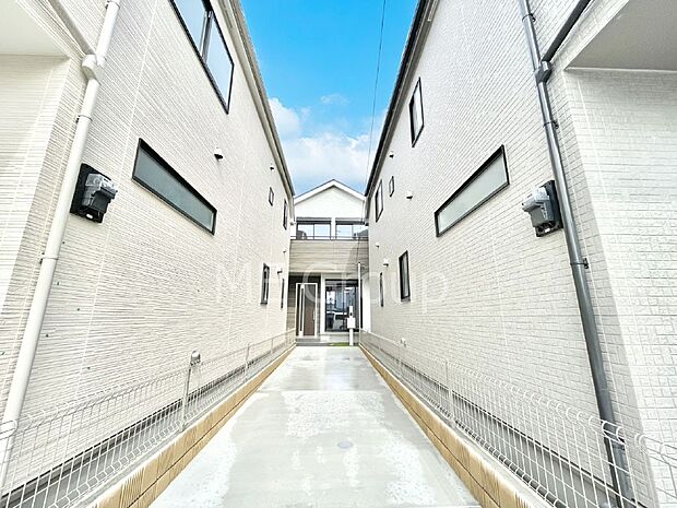 洗練された外観、上質な住空間が広がる室内は永く安心して過ごせる住居です。