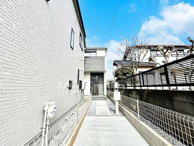 洗練された外観、上質な住空間が広がる室内は永く安心して過ごせる住居です。 