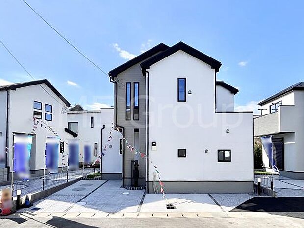 駐車2台可能!急なお客様の駐車に。また、ご家族の自転車スペースとしても大活躍。