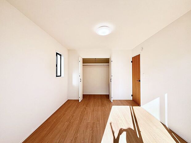 子供部屋にもおすすめな収納スペースたっぷりの居室