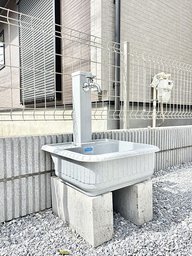 ガーデニングやお掃除に便利な外水栓