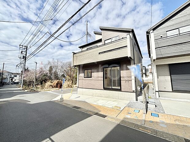 前面道路はきちんと整備されています
