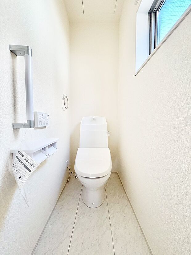 トイレは温水洗浄機能付き