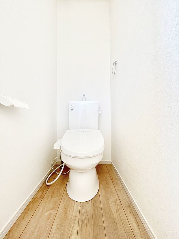 トイレは安心の2箇所！朝のバタバタも一安心です。 