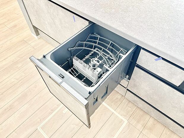 面倒なお片づけは食洗機にお任せ！家事の負担が減って、時間にも気持ちにもゆとりができます。