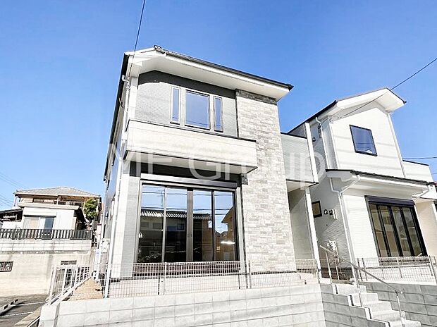 洗練された外観、上質な住空間が広がる室内は永く安心して過ごせる住居です。 