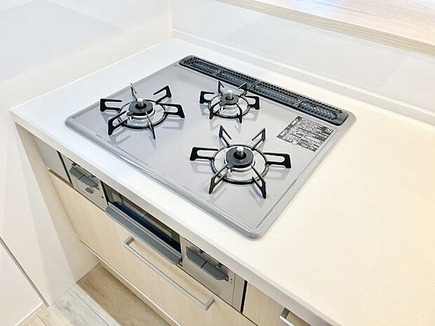 三口ガスコンロでお料理が一気にはかどりそう。  