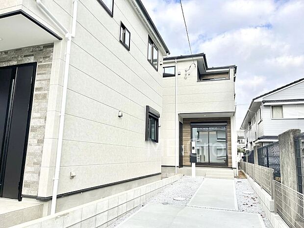 たっぷりの陽光と心地よい風が舞い込む住まい