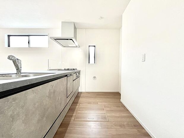 ゆとりあるキッチンではご家族と楽しくお料理ができます。