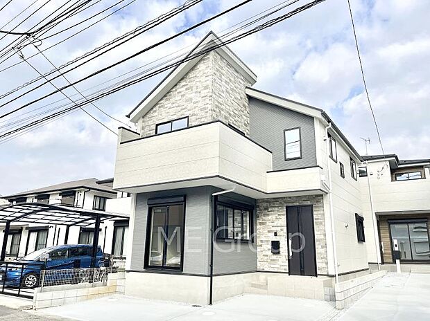 溢れる陽光でご家族の笑顔も輝く