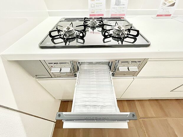 毎日のお料理に大活躍！3口コンロ・グリル付きのビルトインコンロ