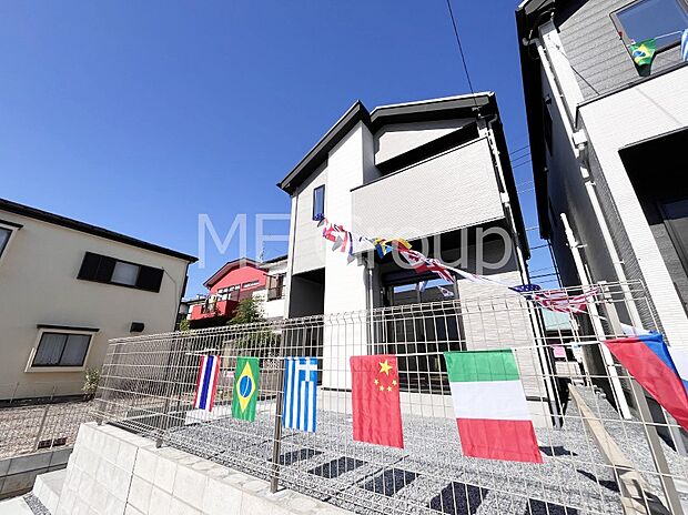 溢れる陽光でご家族の笑顔も輝く