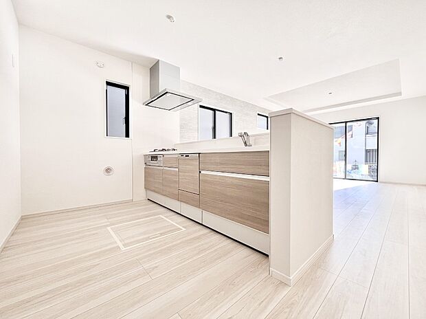 料理をしながらご家族との会話を楽しめる対面カウンターキッチン