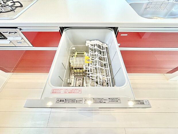 面倒なお片づけは食洗機にお任せ！家事の負担が減って、時間にも気持ちにもゆとりができます。