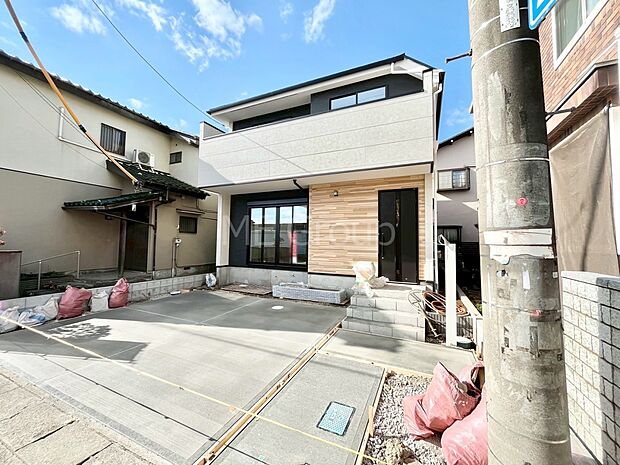 洗練された外観、上質な住空間が広がる室内は永く安心して過ごせる住居です。