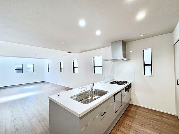 カウンター越しにお話しをしながら毎日のお料理をもっと楽しく